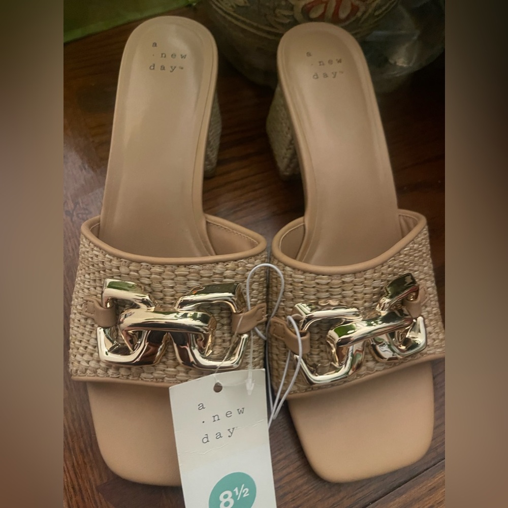 A New Day—Women's Fauna Raffia Mule Heels